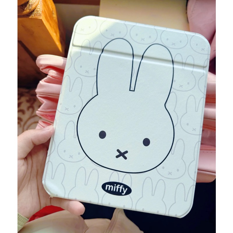 Home Goods Bathroom Mirrors - Specchio per il Trucco Miffy Bunny,