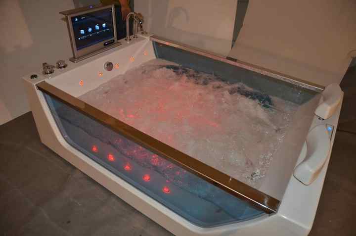 Moderna Vasca Idromassaggio Bi - Jet Home Bathroom recensione e prezzo